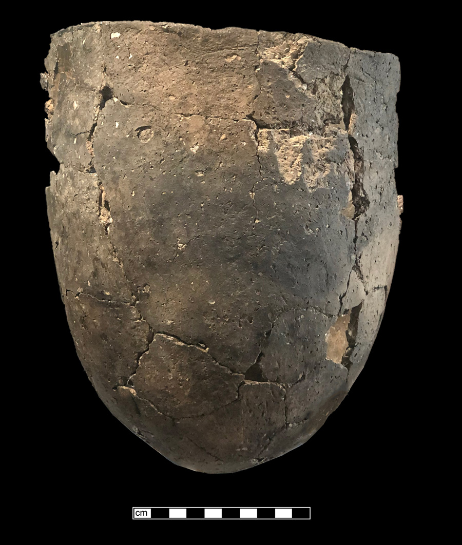 Image of ceramic, Shell Tempered Mended Vessel with Plain/Smoothed Surface Treatment, Yeocomico type, Undecorated
