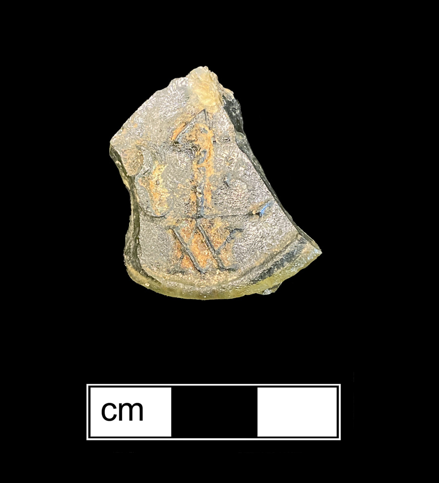 Image of colored glass bottle seal, Merchant-Style Mark.
