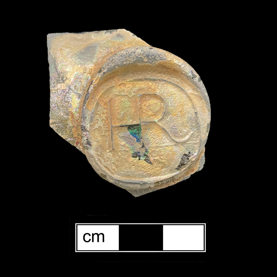 Image of colored glass bottle seal, Names or Initials.
