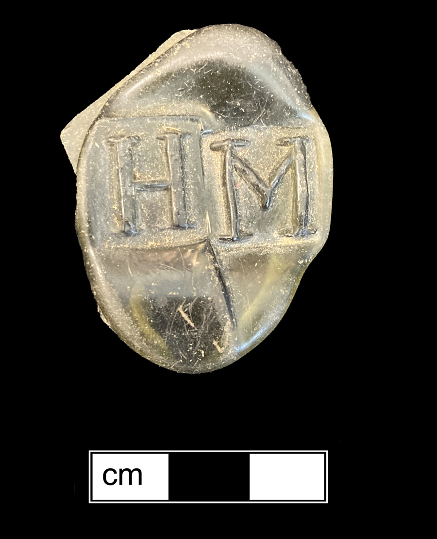 Image of colored glass bottle seal, Names or Initials.
