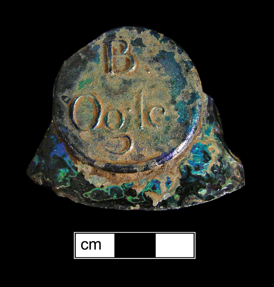 Image of colored glass bottle seal, Names or Initials.