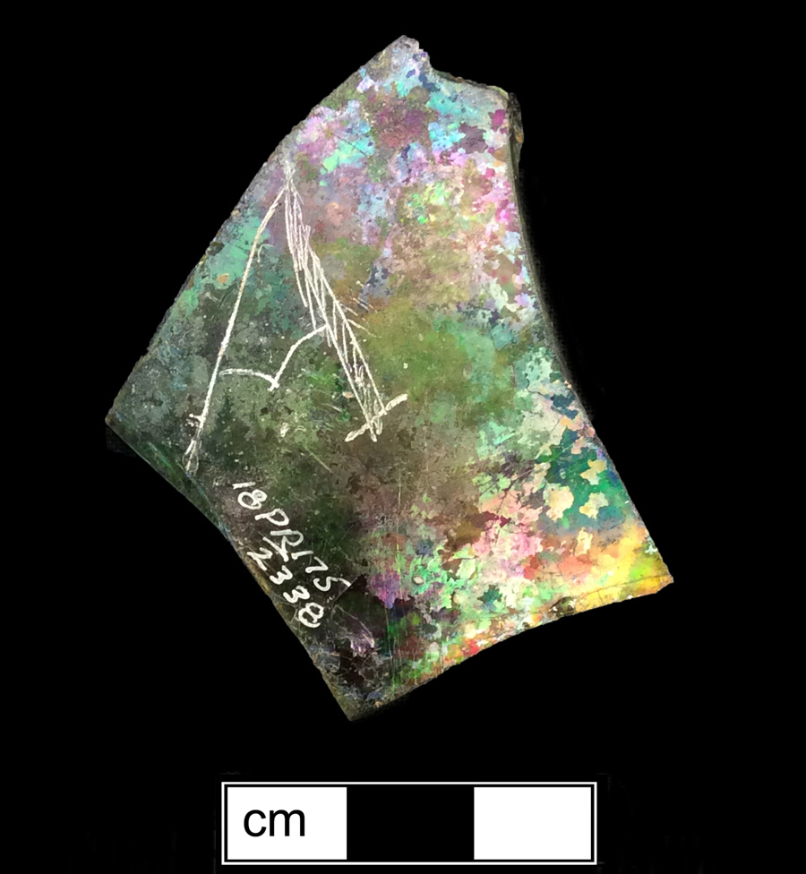 Image of colored glass bottle seal, Names or Initials.