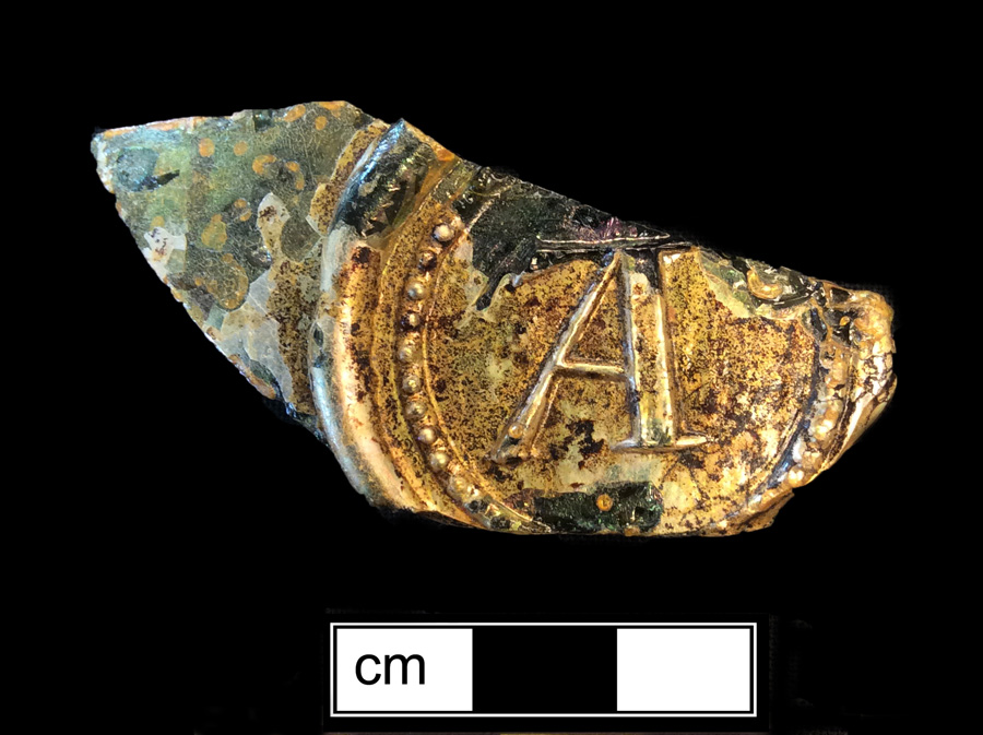 Image of colored glass bottle seal, Names or Initials.