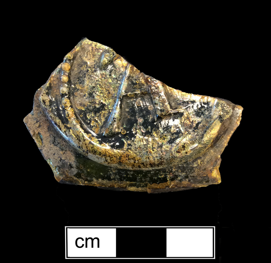 Image of colored glass bottle seal, Names or Initials.