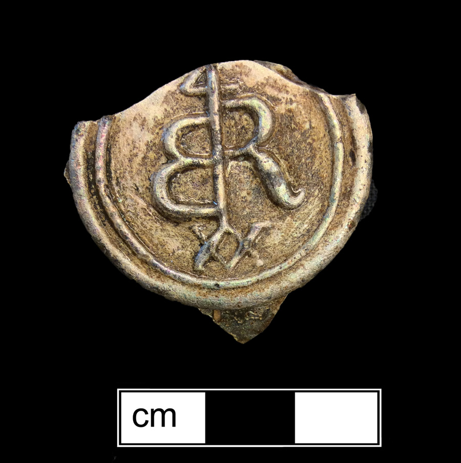 Image of colored glass bottle seal, Merchant-Style Mark.