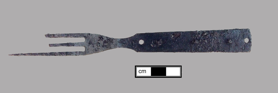 Image of iron fork, scale tang, three-tined fork.