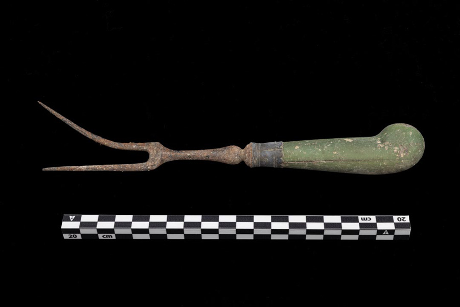 Image of steel fork, scale tang, two-tined fork, pin tang.