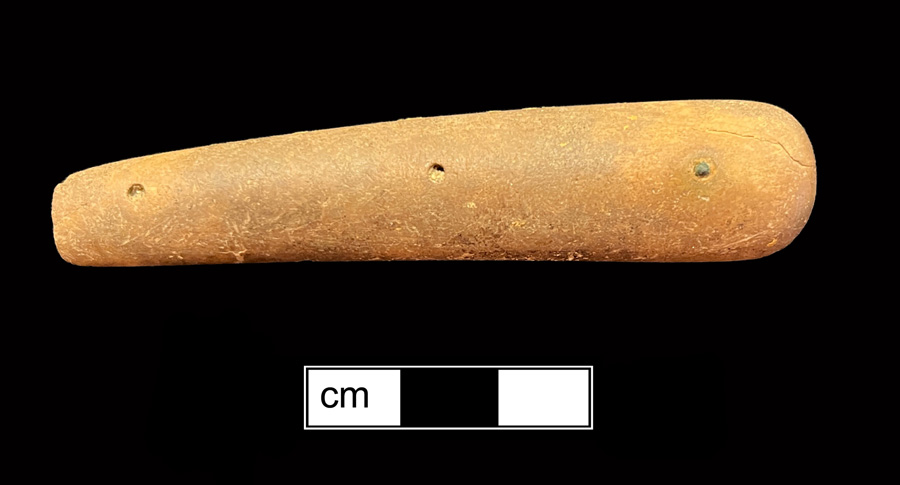 Image of bone knife handle.