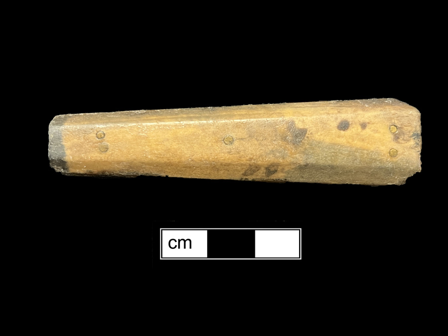 Image of bone knife handle.