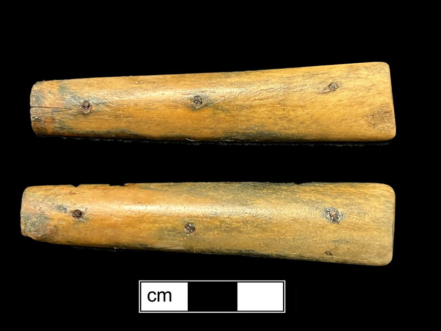 Image of bone knife handle.