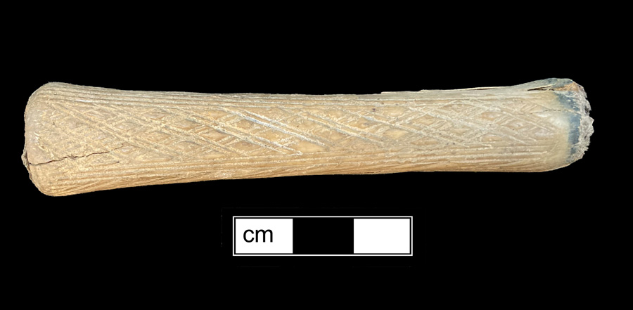 Image of bone knife handle.