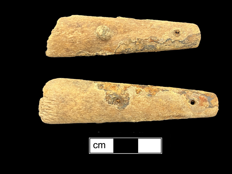 Image of bone knife handle.