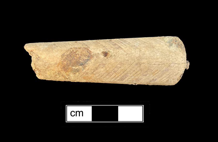Image of bone knife handle.