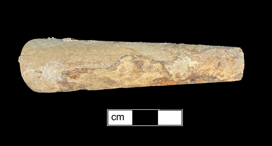 Image of bone knife handle.