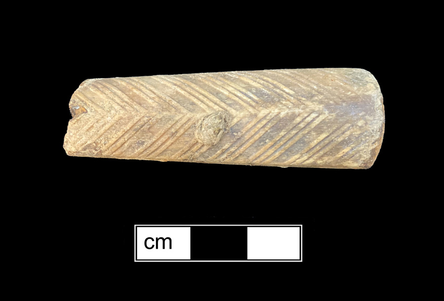 Image of bone knife handle.