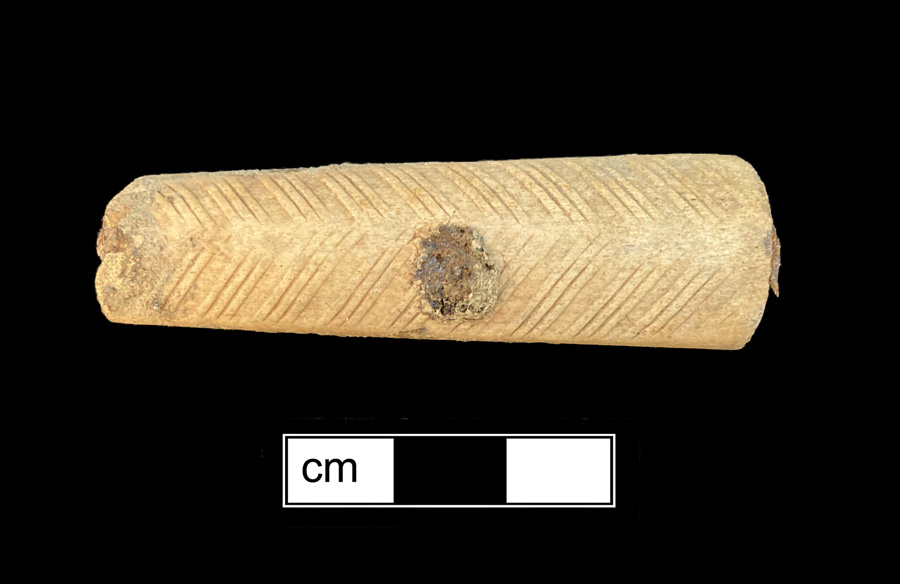 Image of bone knife handle.
