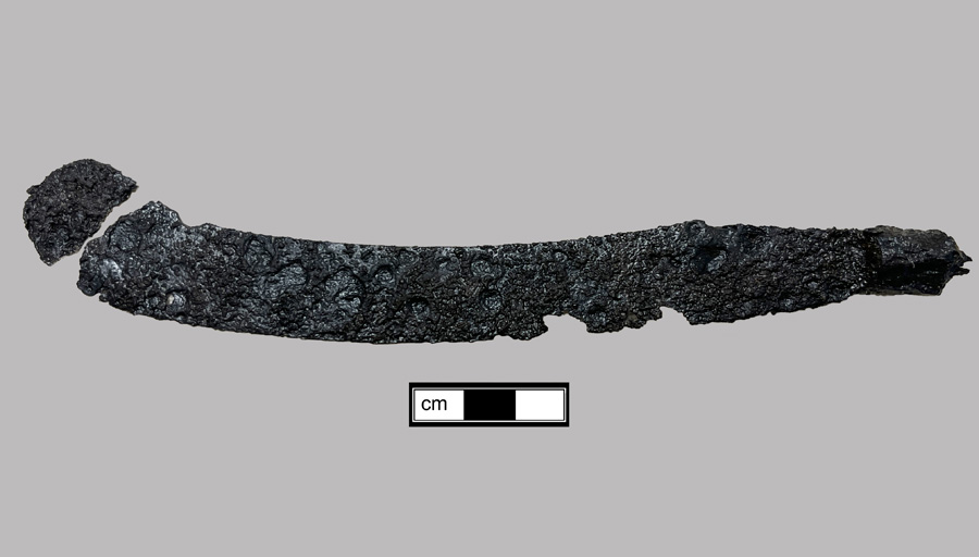 Image of iron knife.