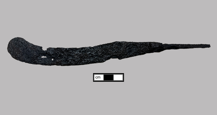 Image of iron knife.