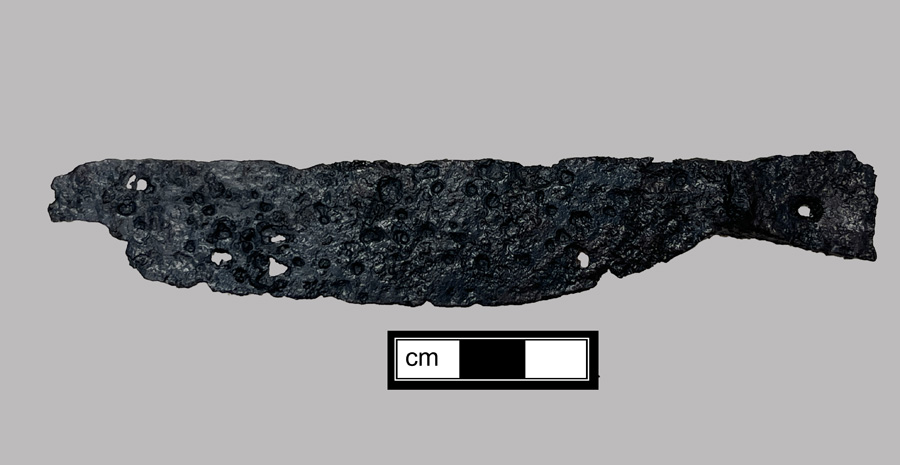 Image of iron knife.