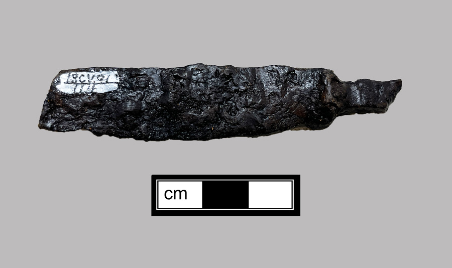 Image of iron knife.