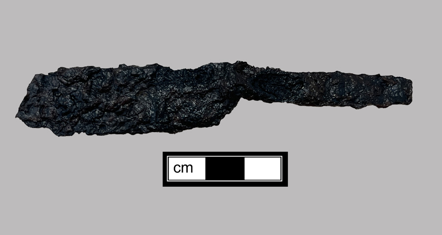 Image of iron knife.