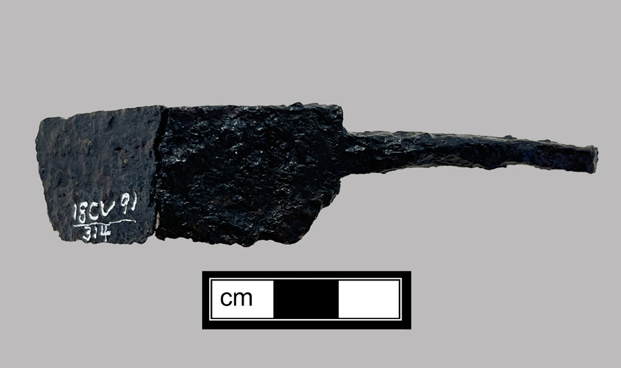 Image of iron knife.