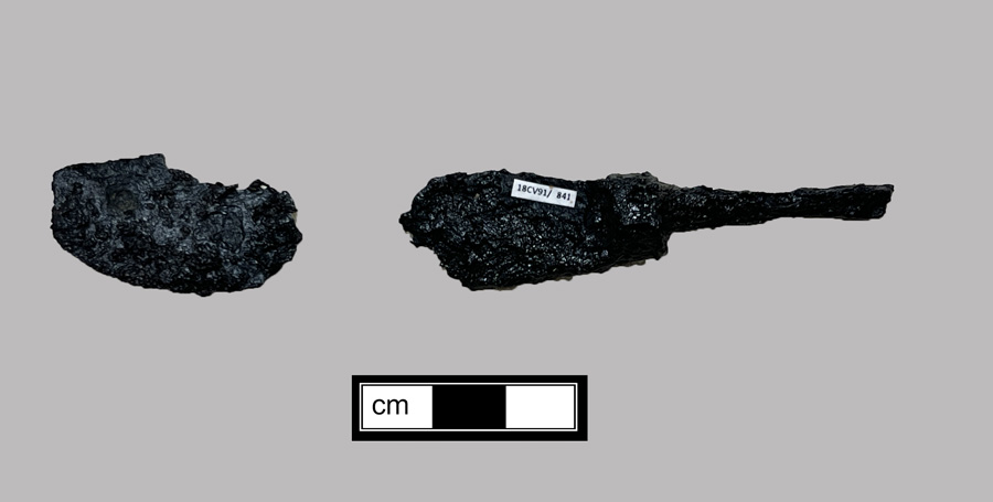 Image of iron knife.