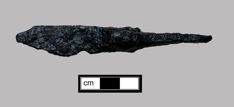 Image of iron knife.