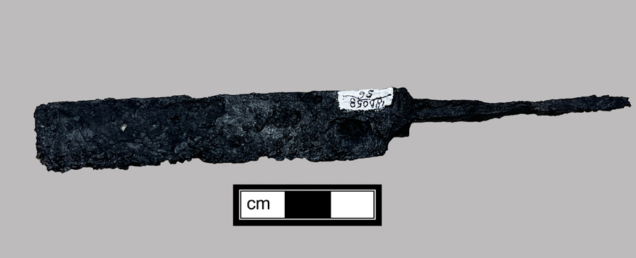 Image of iron knife.