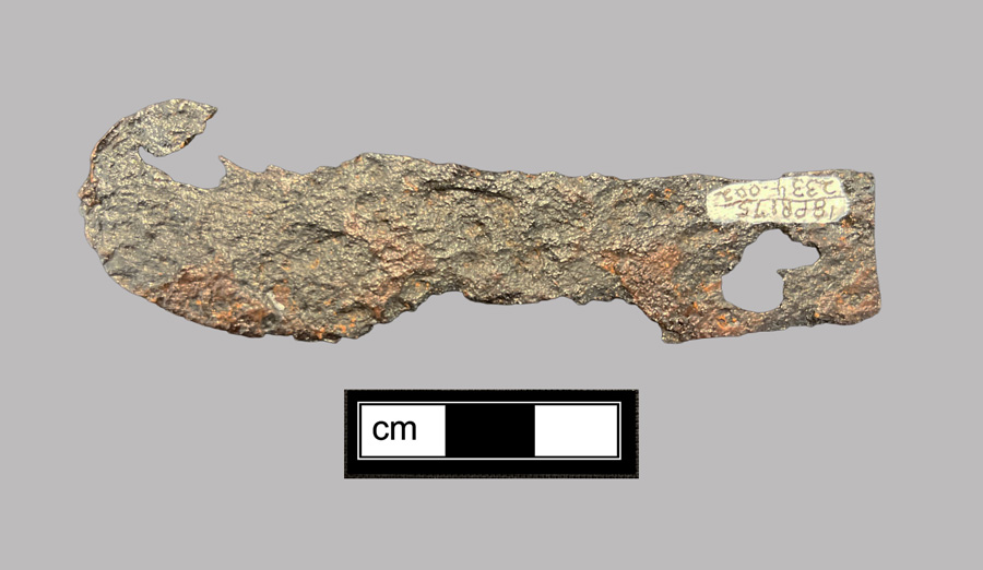Image of iron knife.