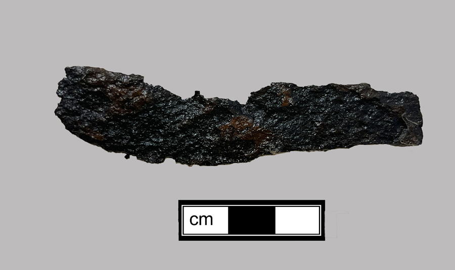 Image of iron knife.