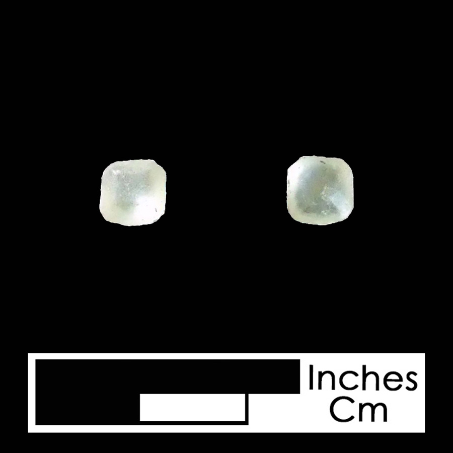 Image of glass linked button.