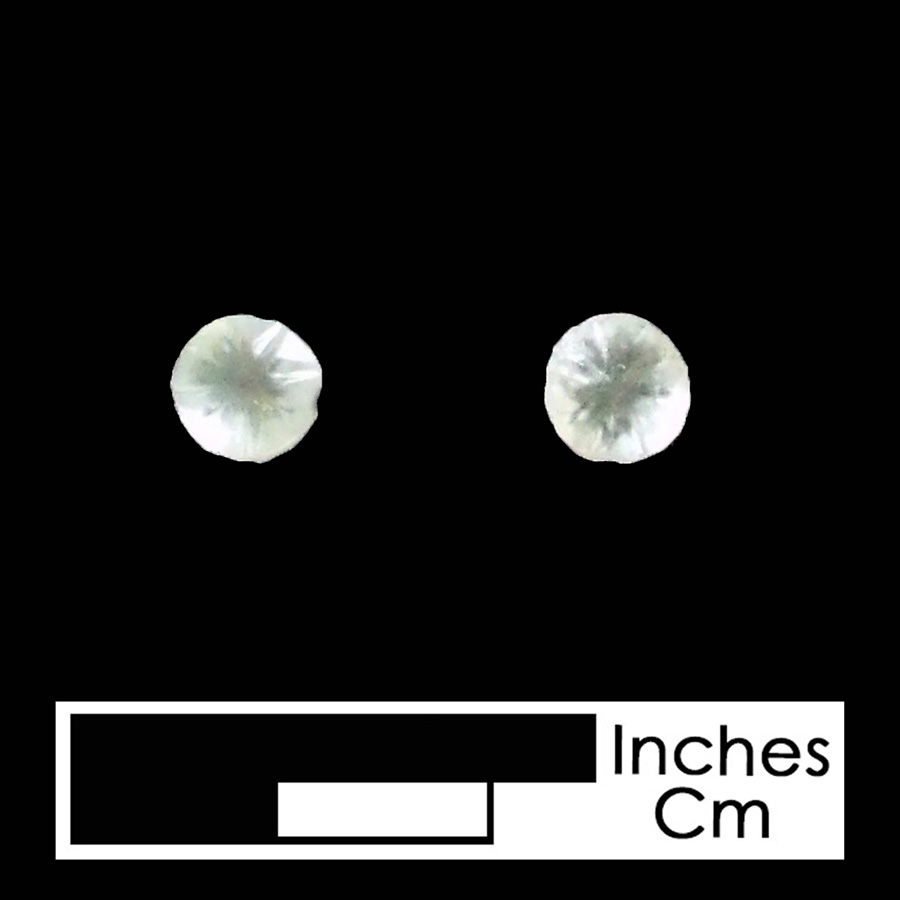 Image of glass linked button.