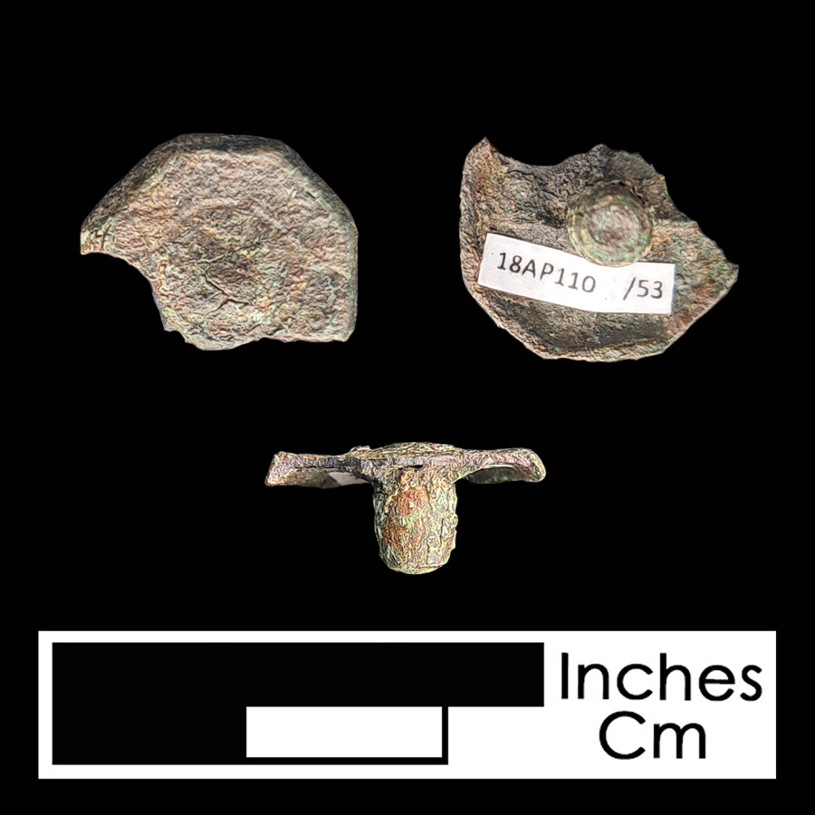 Image of copper alloy/pewter linked button.