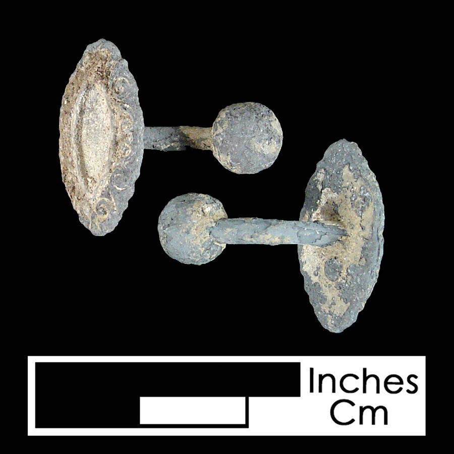 Image of white metal linked button.