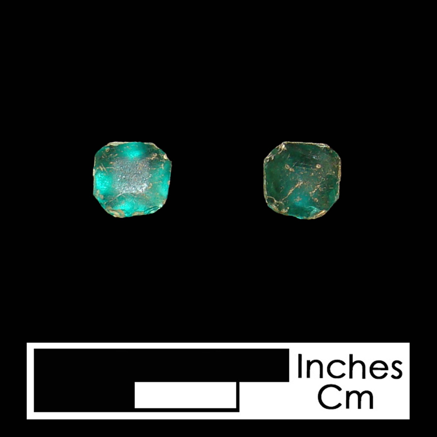 Image of glass linked button.