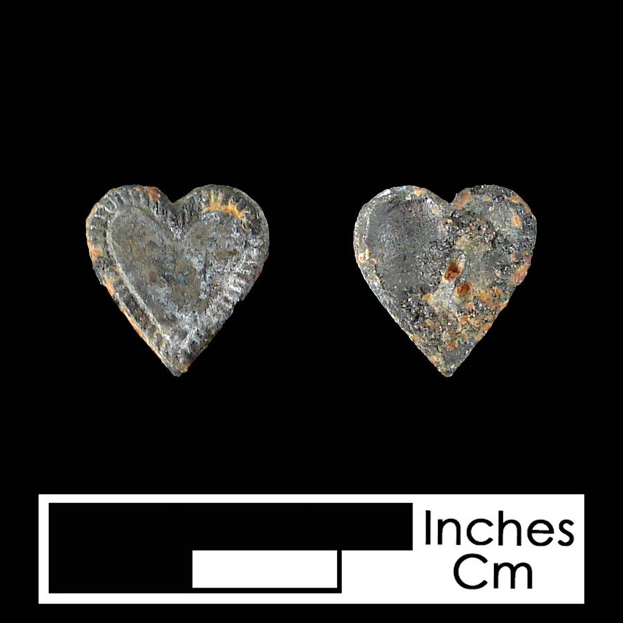 Image of copper alloy/pewter linked button.
