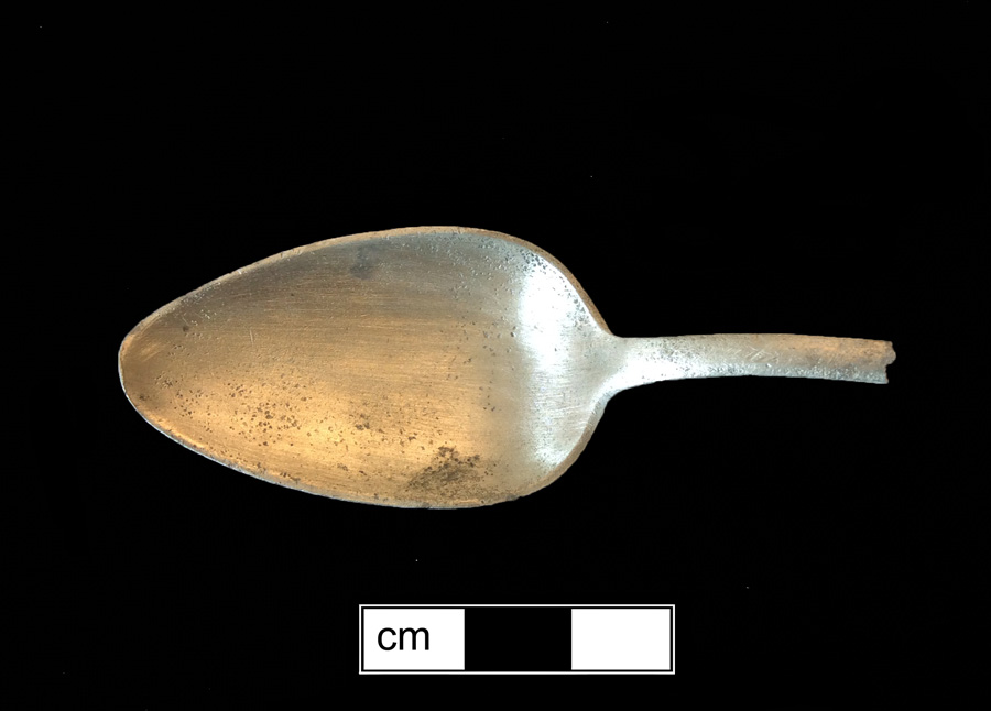 Image of silver spoon.