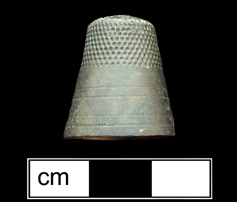 Image of copper alloy thimble, deep drawn, hexagonal knurlings, dotted crown knurlings.