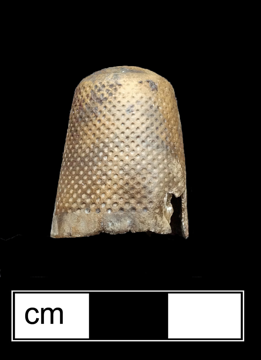 Image of copper alloy thimble, cast, dotted knurlings, dotted crown knurlings.