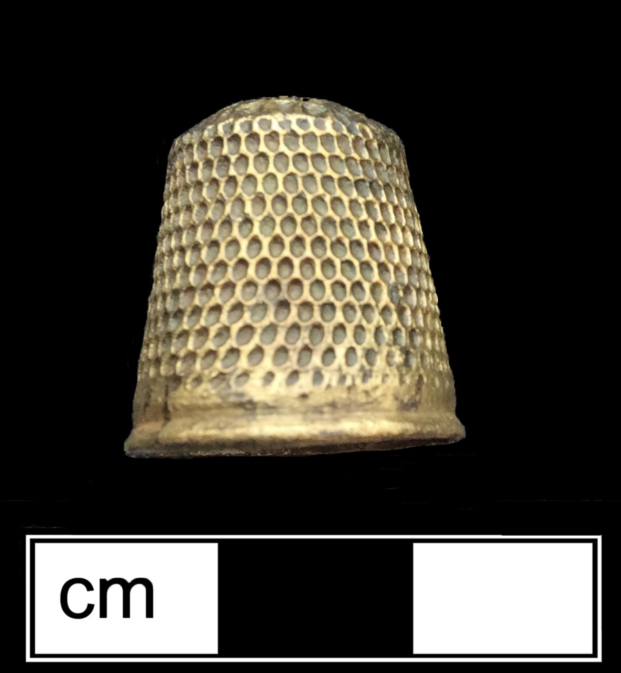 Image of copper alloy thimble, cast, hexagonal knurlings, waffle crown knurlings.