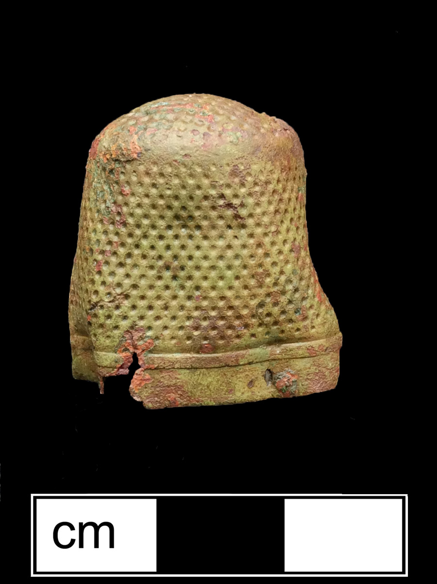 Image of copper alloy thimble, cast, hexagonal knurlings, waffle crown knurlings.