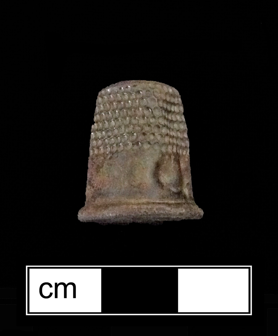 Image of copper alloy thimble, deep drawn, hexagonal knurlings, dotted crown knurlings.