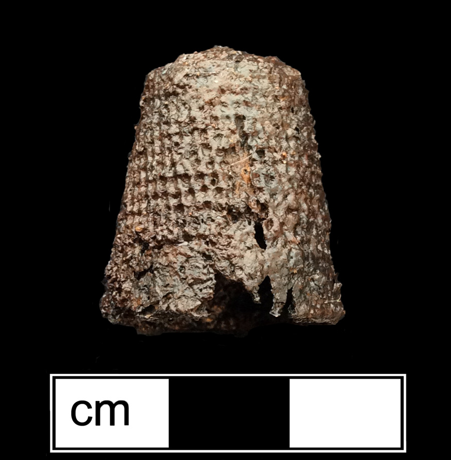 Image of iron thimble, dotted knurlings, dotted crown knurlings, 20th century.