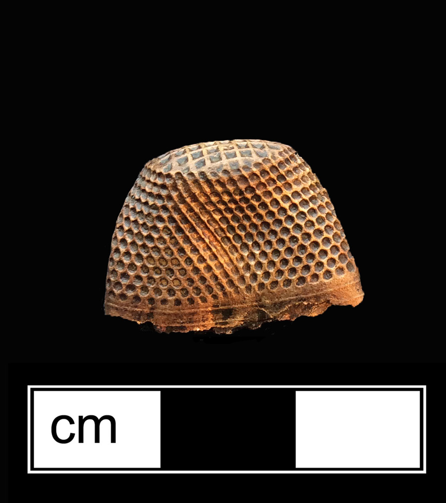 Image of copper alloy thimble, cast, hexagonal knurlings, waffle crown knurlings.