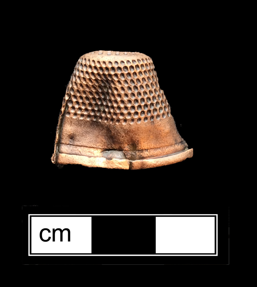 Image of copper alloy thimble, deep drawn, hexagonal knurlings, dotted crown knurlings.