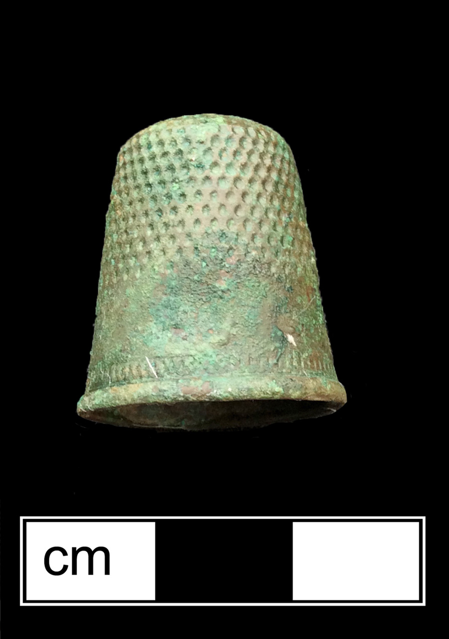 Image of copper alloy thimble, deep drawn, hexagonal knurlings, dotted crown knurlings.