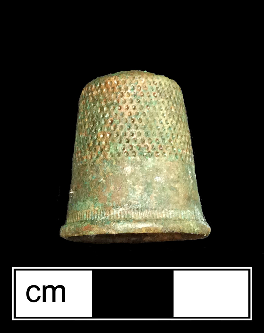 Image of copper alloy thimble, deep drawn, hexagonal knurlings, dotted crown knurlings.