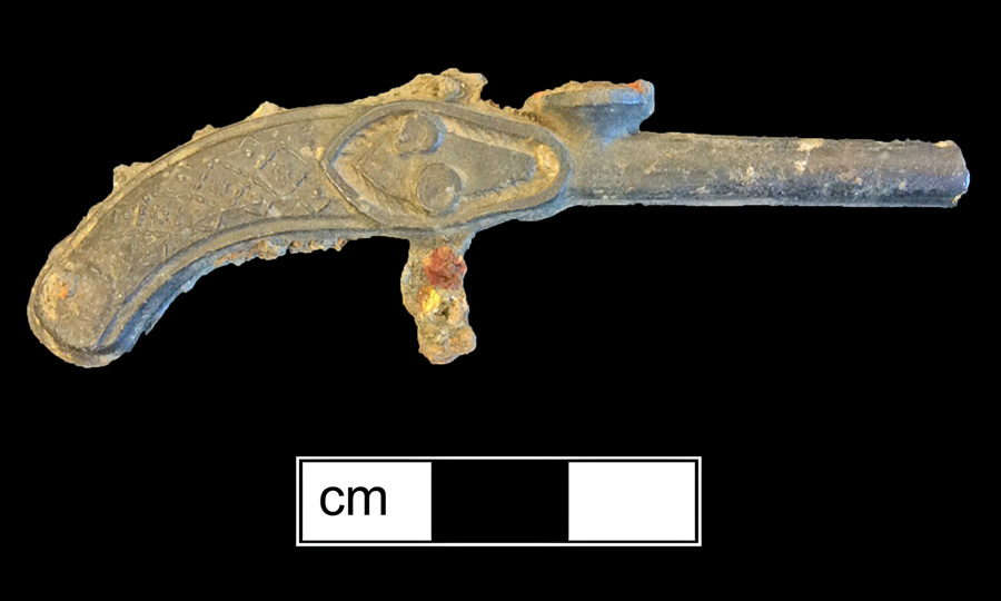Image of iron toy gun.