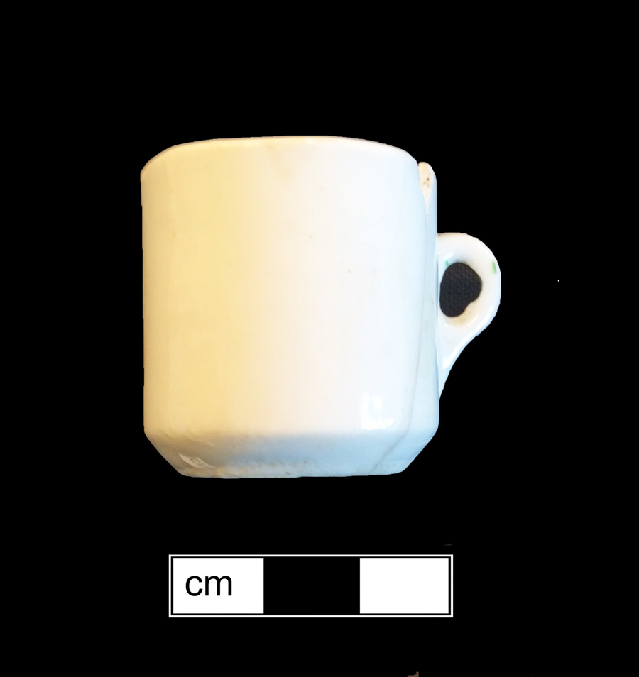Image of European hard-paste porcelain toy mug.